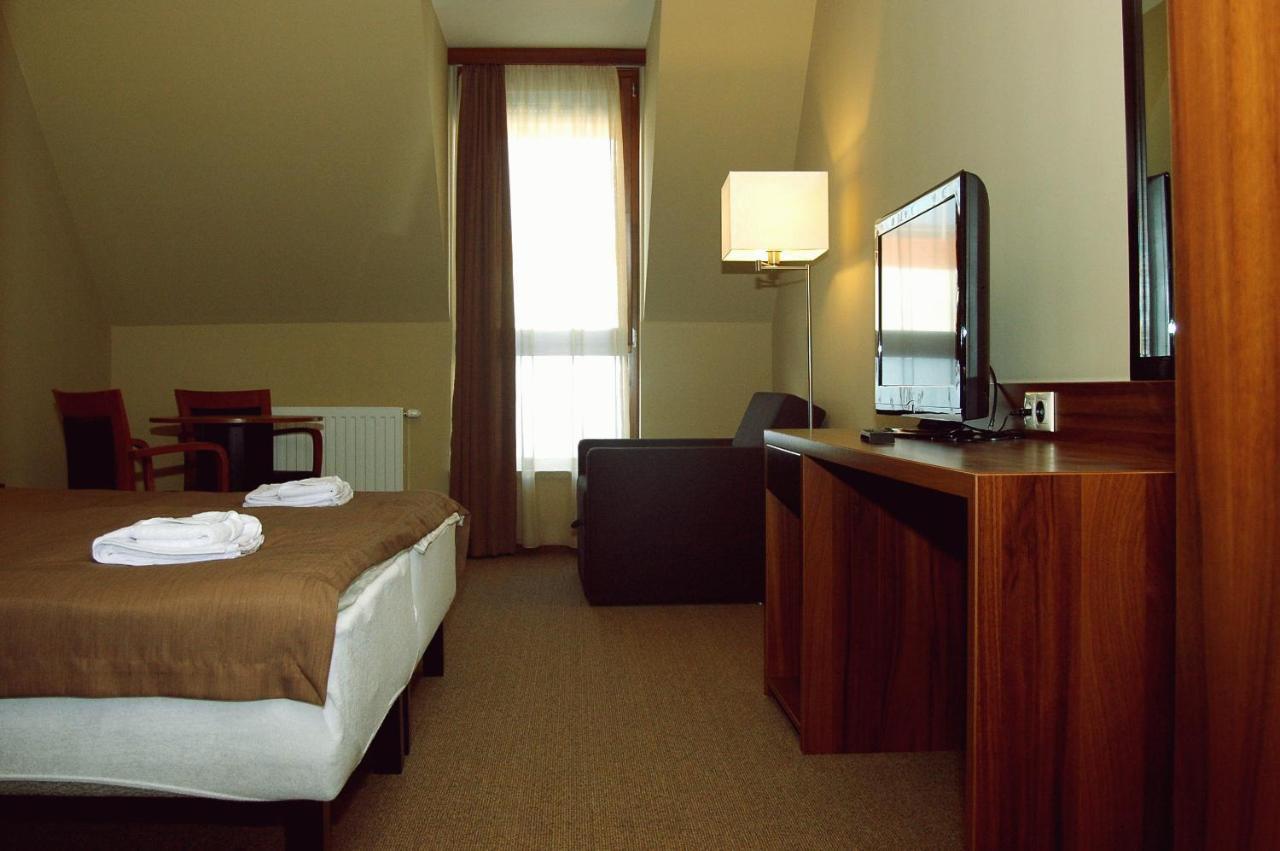Fiaker Panzio Bed & Breakfast Zalaszentgrot Ngoại thất bức ảnh