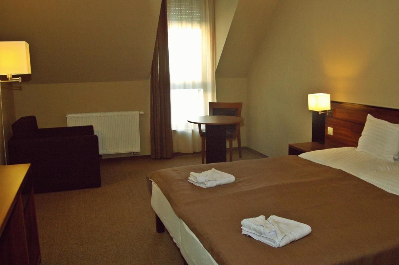 Fiaker Panzio Bed & Breakfast Zalaszentgrot Ngoại thất bức ảnh